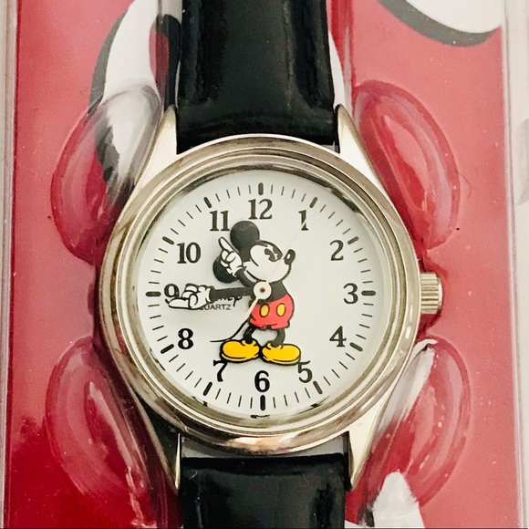 Disney Jewelry - 💜HP💜NWOT/Disney/Vintage/Iconic MickeyMouse Watch